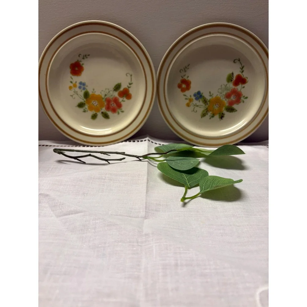 Vintage Sweet Flowers‎ Stoneware Plates- Set of 2